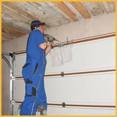 Community Garage Door Service Houston, TX 713-999-4936 - side-garage-door-repair-10-48m